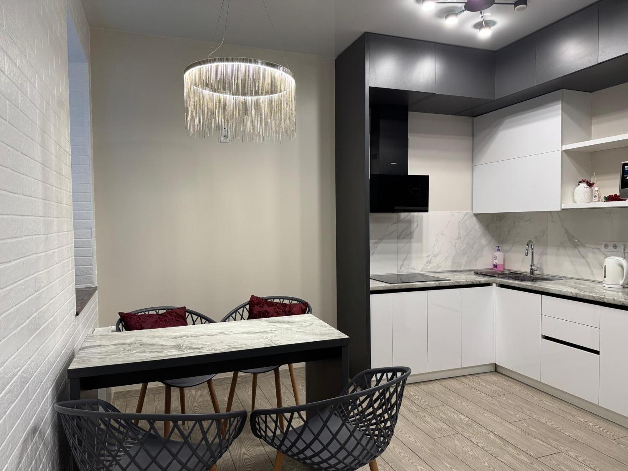Lux Apartment & Центр,Жк Театральний Rivne Kültér fotó