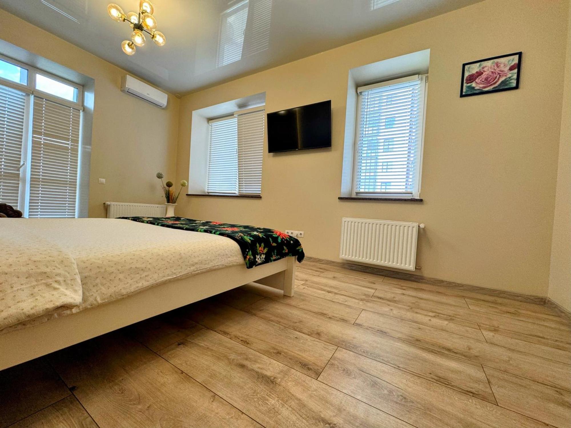 Lux Apartment & Центр,Жк Театральний Rivne Kültér fotó